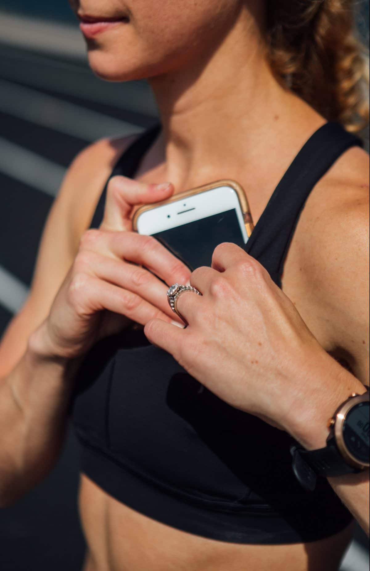 The Best Running Gear that Holds Your Phone - The Mother Runners