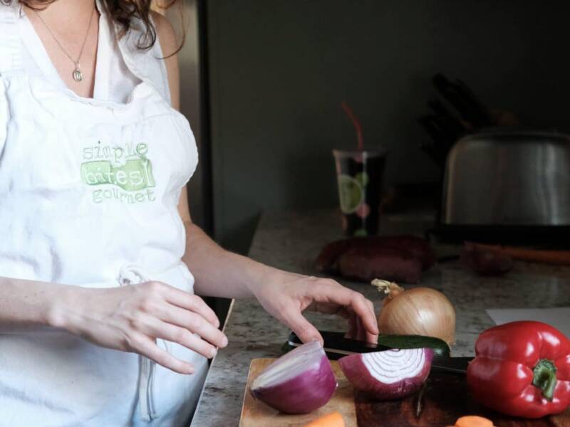 Erica Hopper is an elite marathoner, mom and chef. She tells the secrets of keeping a kitchen ready for healthy meals at any time.