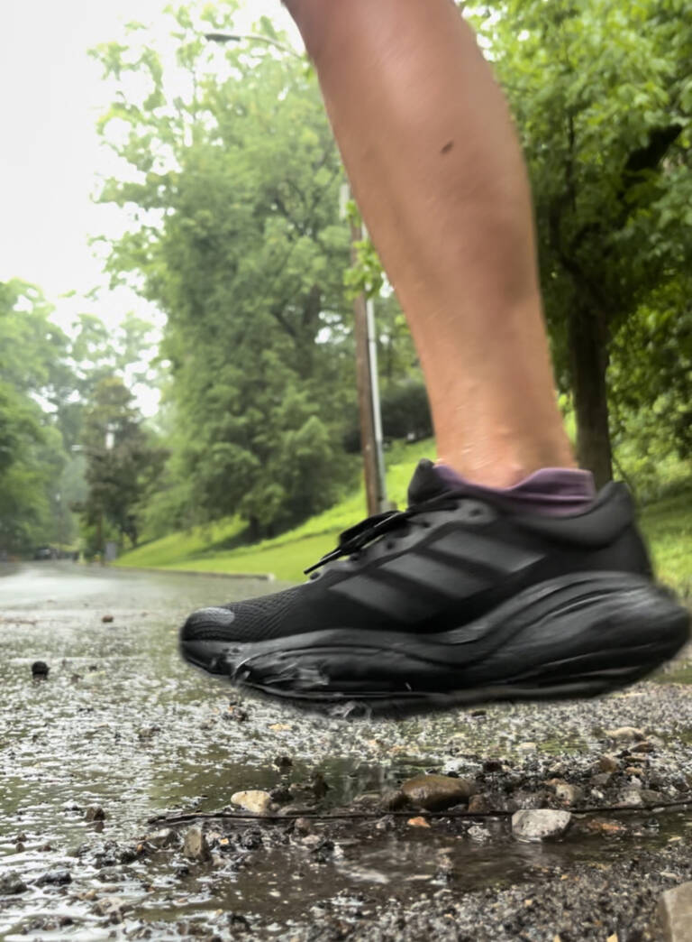 7 Best Running Shoes for Achilles Tendonitis The Mother Runners